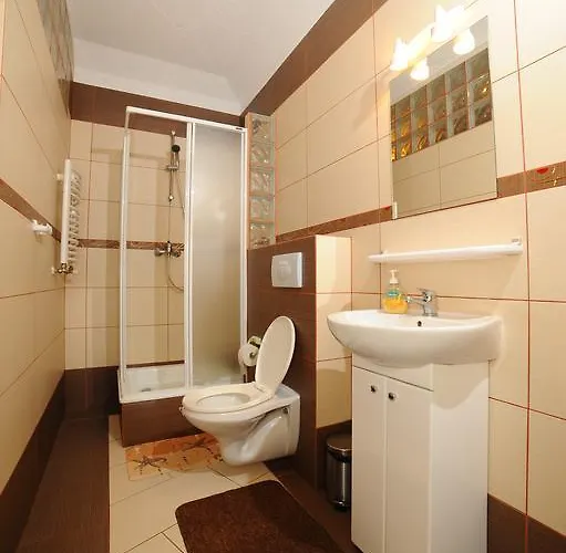 W Jantar - Lilasun Apartment