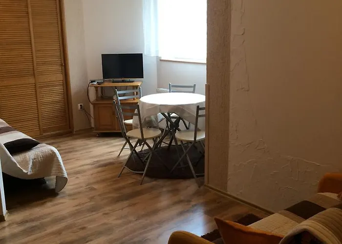 W Jantar - Lilasun Apartment *